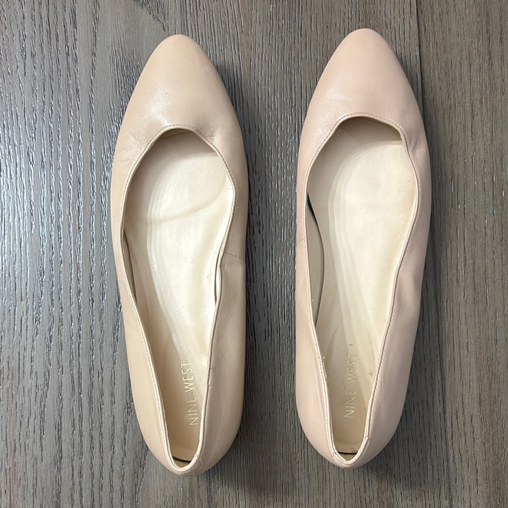 Nine West Women's Cream Flats